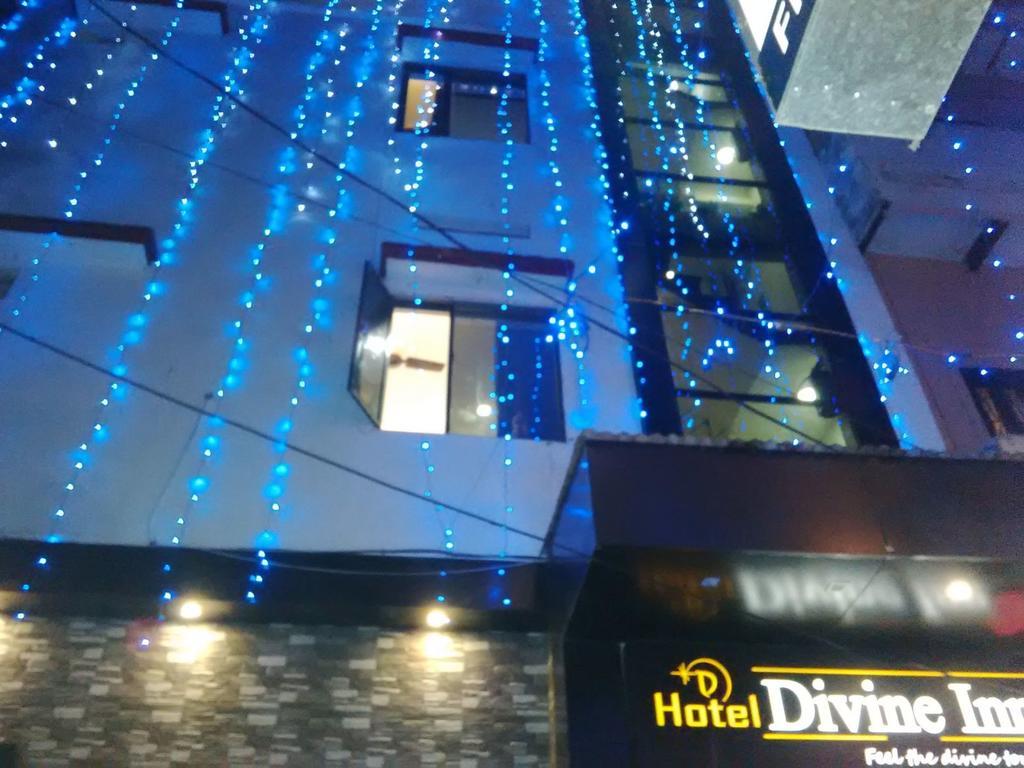 Hotel Divine Inn Varanasi Rum bild